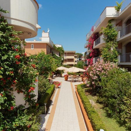 Hotel I Cinque Pini Follonica Esterno foto