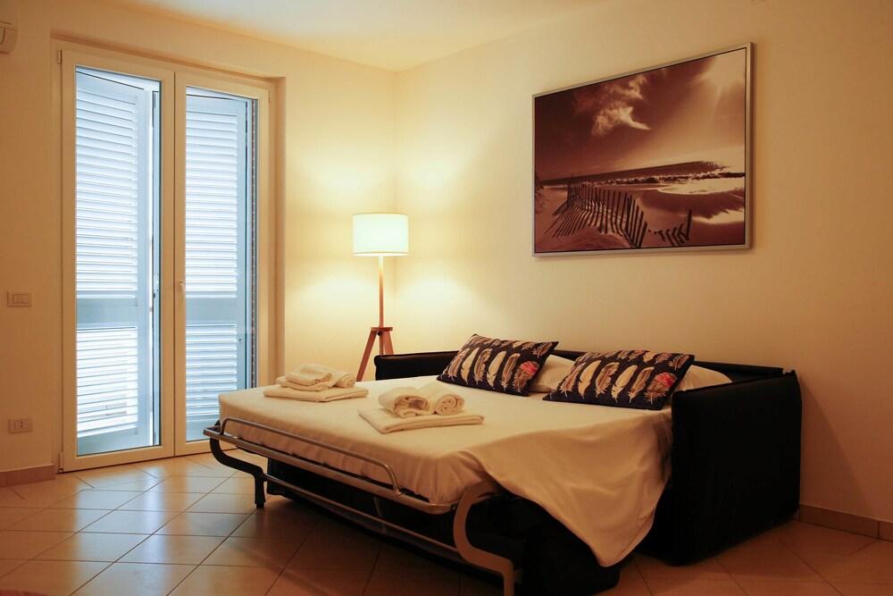 Hotel I Cinque Pini Follonica Esterno foto