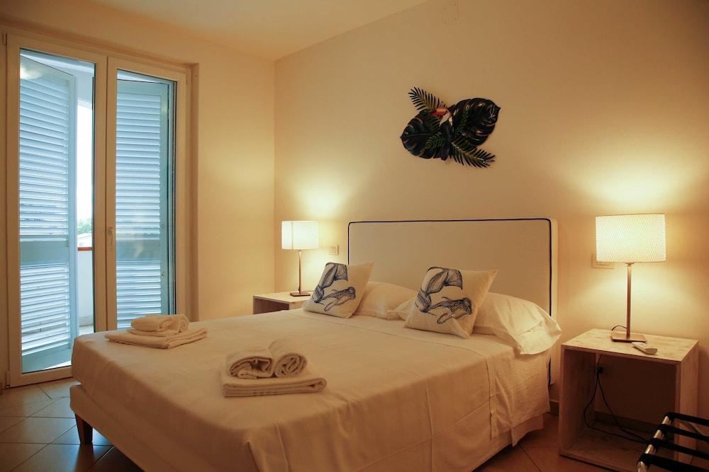 Hotel I Cinque Pini Follonica Esterno foto