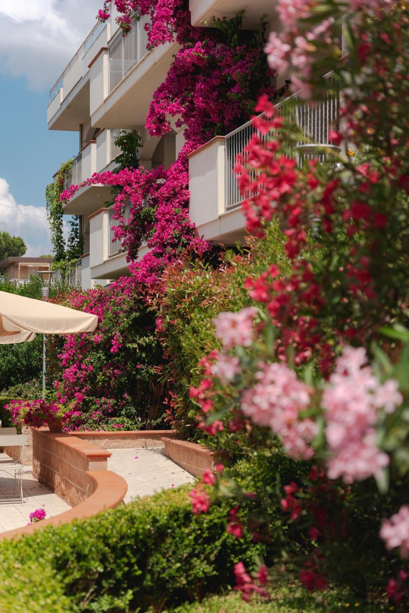 Hotel I Cinque Pini Follonica Esterno foto